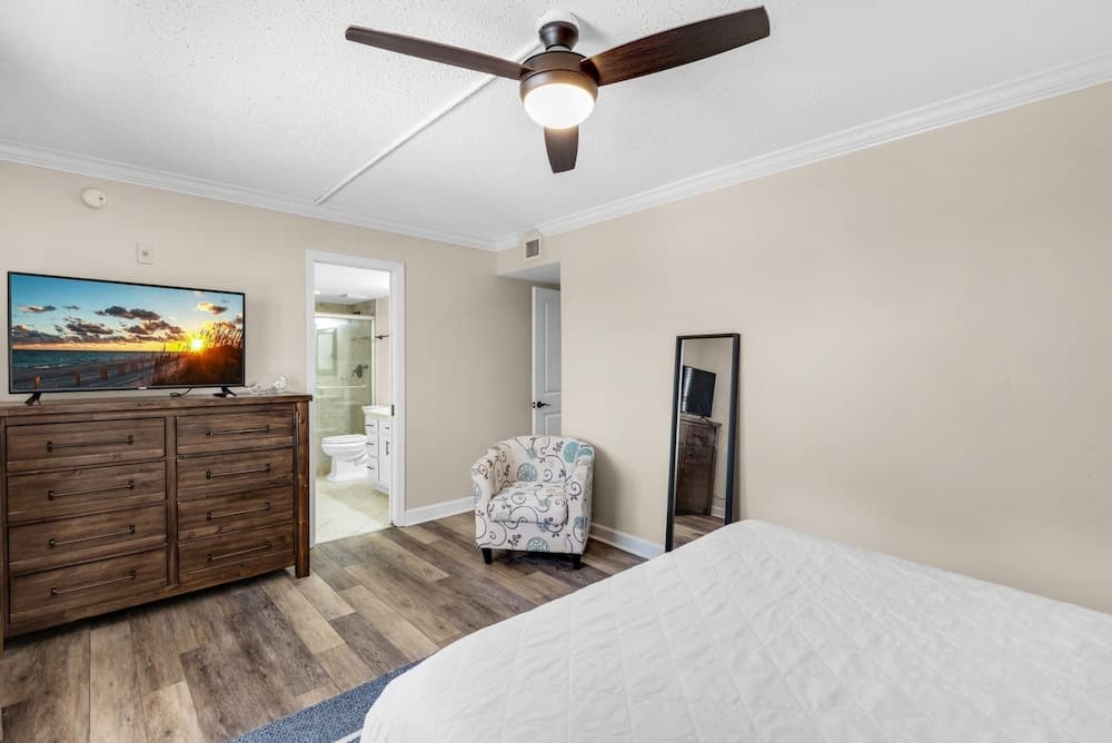 Regency Towers 401 East - Sea La Vie 401e