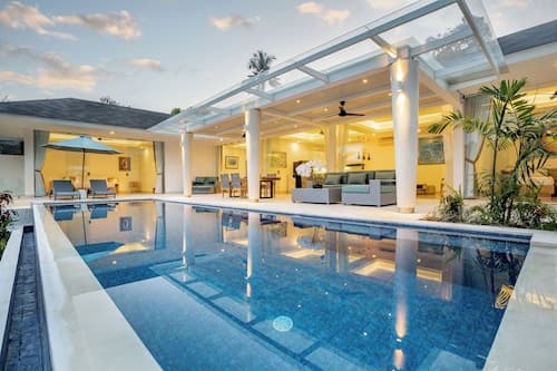 AR Villa Sayan