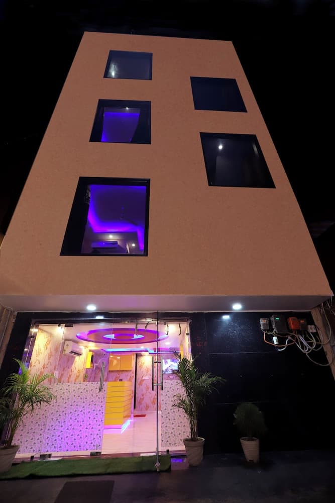 Jupiter Plaza