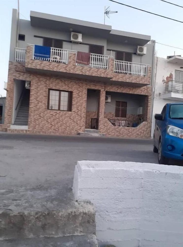 FANIA 2 ROOMS IN FRONT OF THE SEA