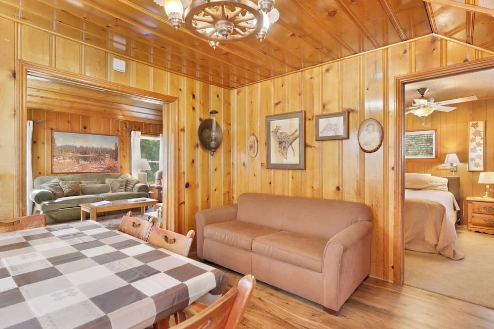 Pinglewood Cabin #2096