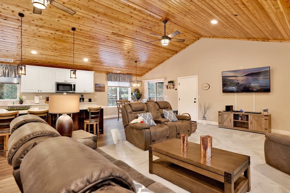 Erwin Lake Place #2219