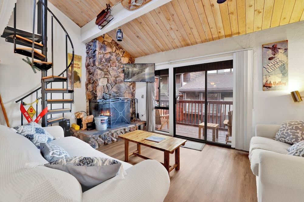 Chairlift Lodge#2354