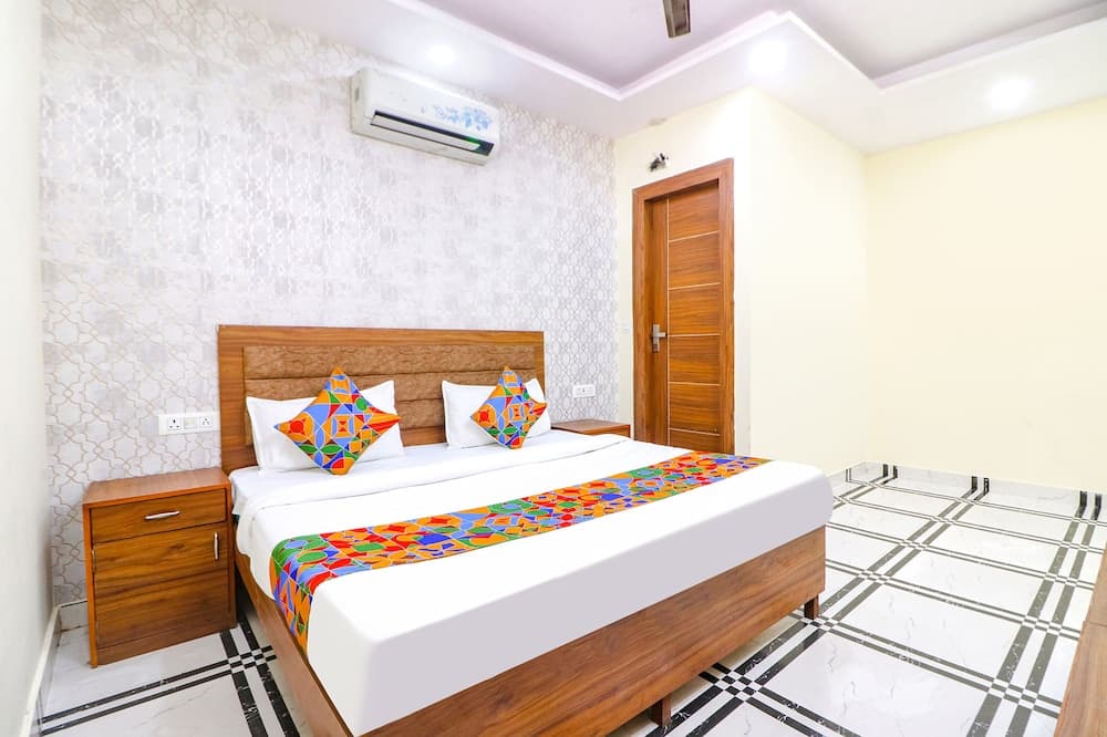 Fabhotel Starlight