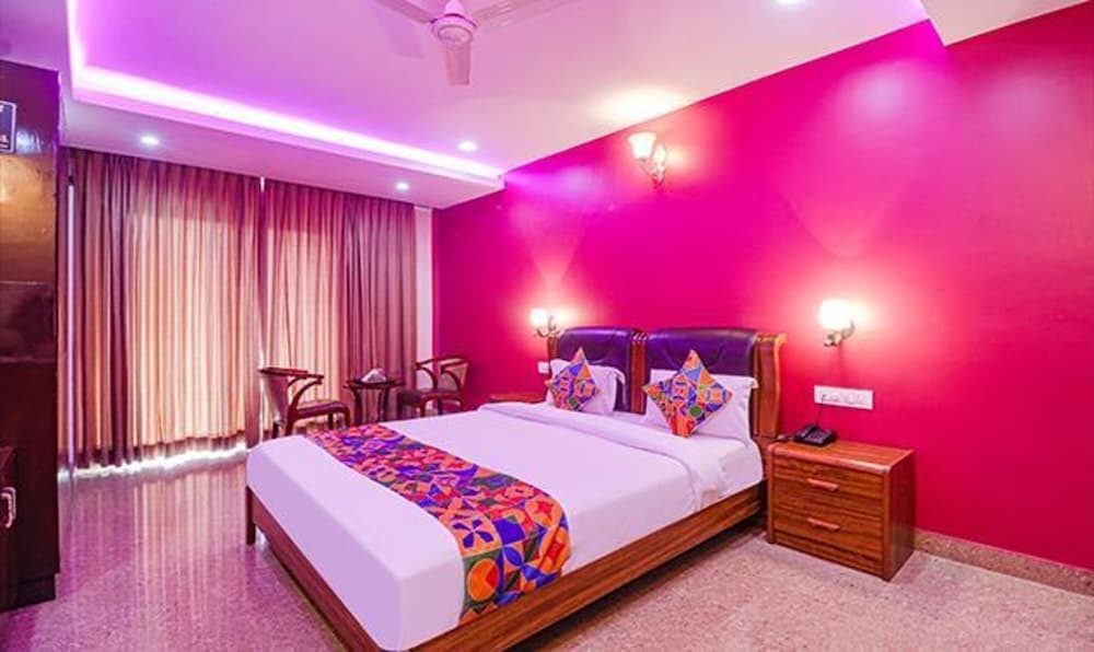 Fabhotel Turning Point