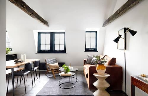 Cosy Loft Apartment - Minutes From Angel Tube St