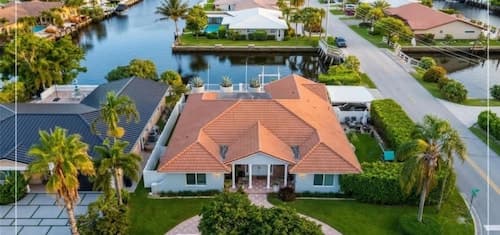 Luxe 4BR Waterfront w Htd Pool 5min to Beach