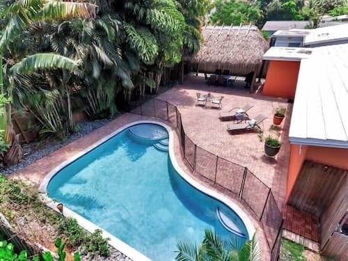 Hidden Gem Vacation Villa w Private Pool Tikihut