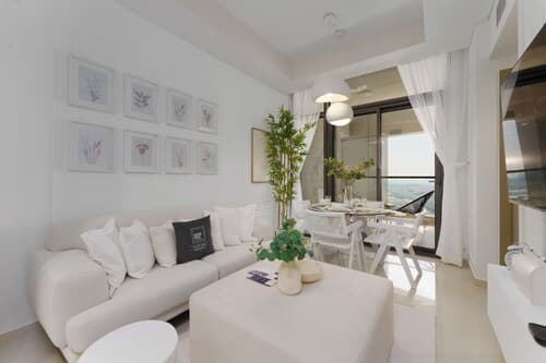 Maison Privee - City Chic Retreat in Dubai’s Prime Location