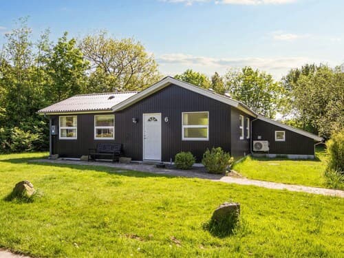 6 Person Holiday Home in Hemmet