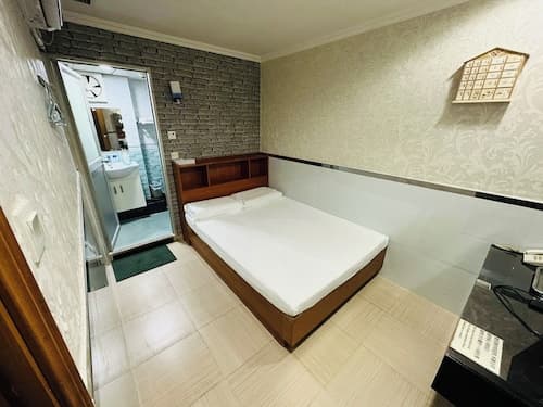 Tai Tung Hostel