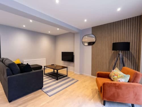 Victoria Park Vista Two-bedroom by Sojo Stay