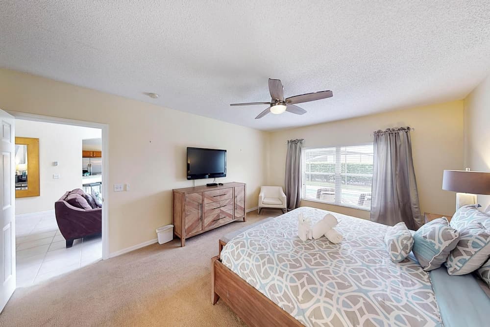 William's Lake Berkley Resort Vacation Home