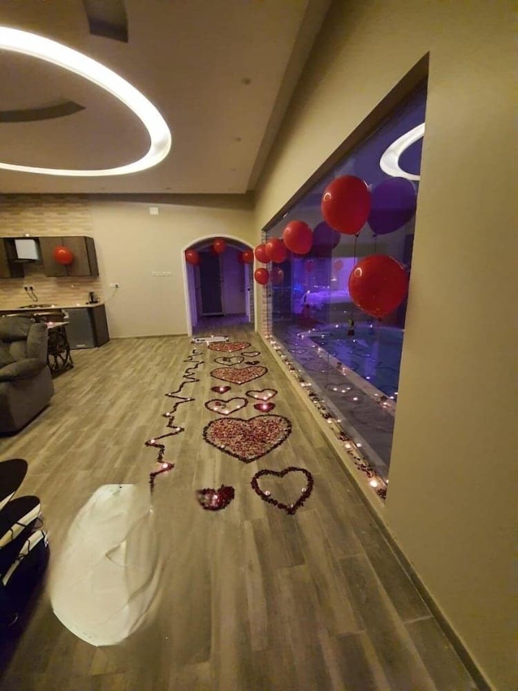 Al Shouq Chalets