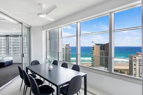 Private Q Tower Apartments - WOWSTAY