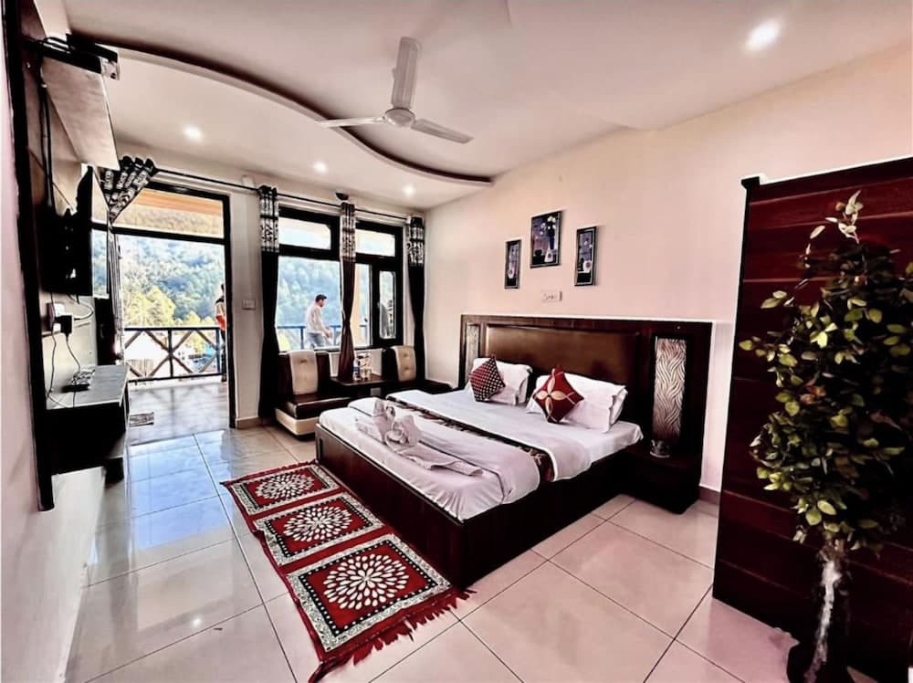 Goroomgo Sahara Inn Dalhousie