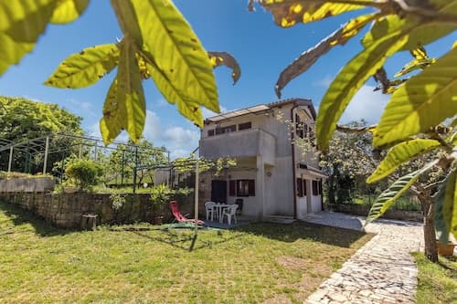 Holiday Home Sladonja Apartments