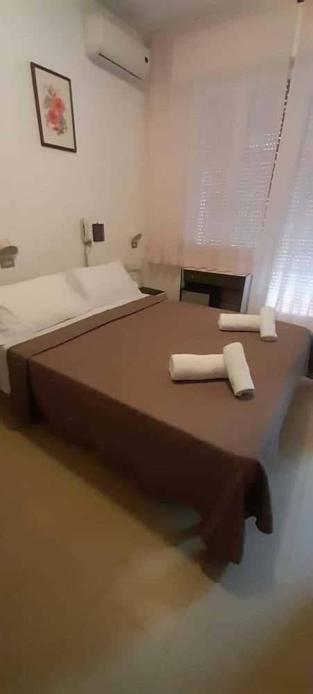 HOTEL PLAZA