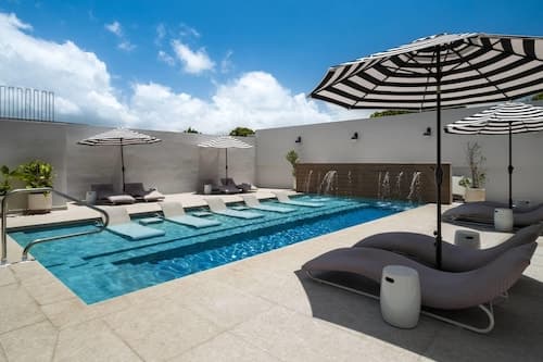 Bali Hotel Adults Only Isla Verde, a Trademark by Wyndham