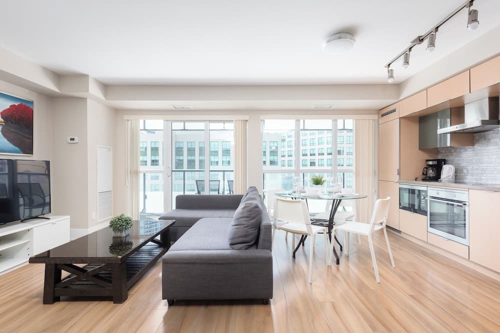 World Wide Stays Suite - CN Tower