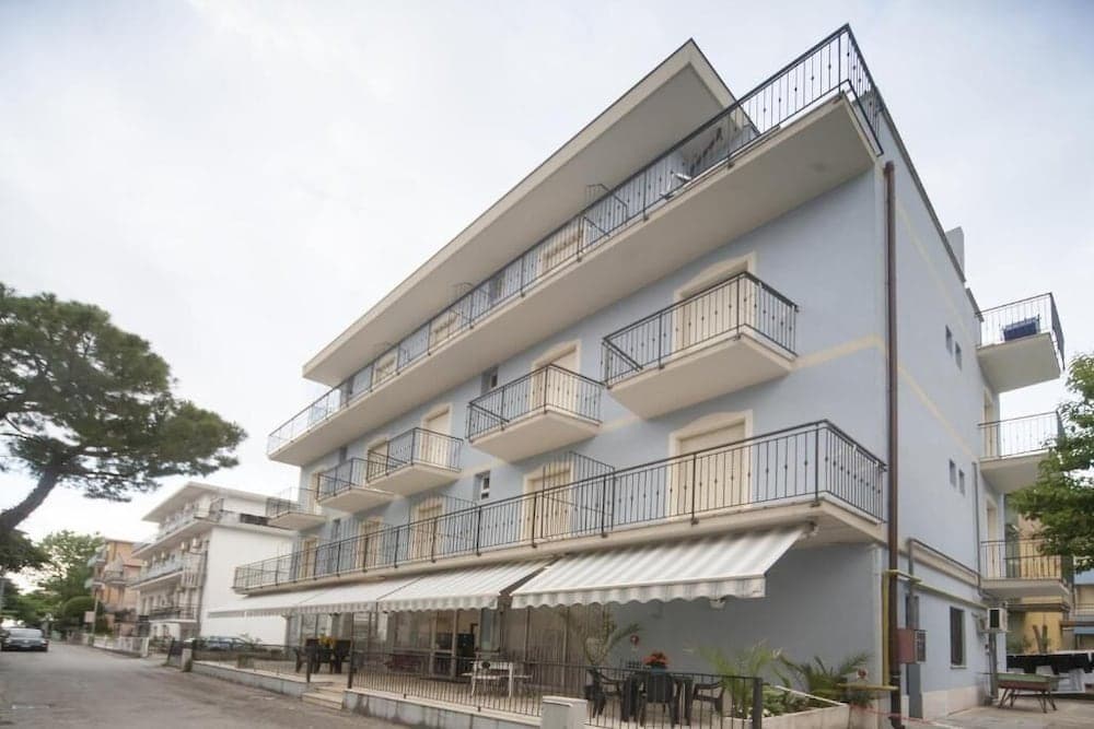 Hotel Blue Sky