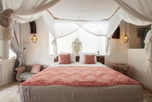 VILLA BELLA SESEH