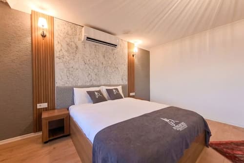 Bungaport Bungalows & Suites