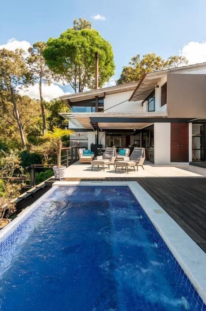 Casa Azul Lakeview Terrace Retreat in Avándaro
