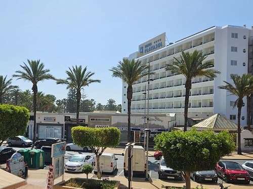 Apartment in Roquetas Near Playa Serena Beach