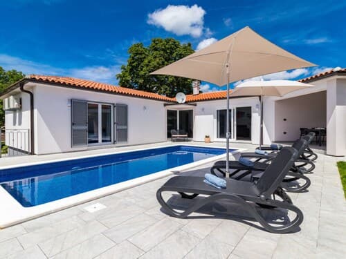 Villa Nana Comfortable Holiday Residence