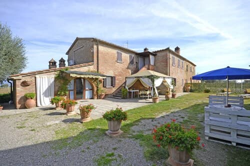 Tranquil Cortona Home