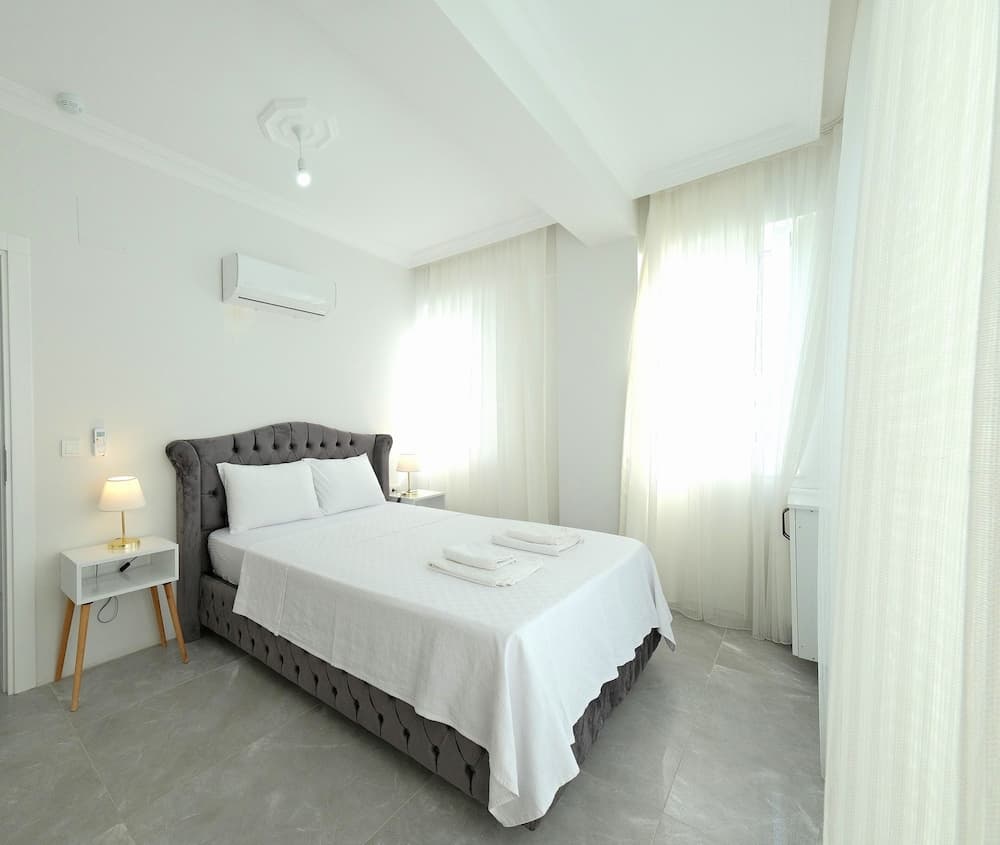 The Dalaman Suites & Pansiyon Dalaman Havaalanı 10 km