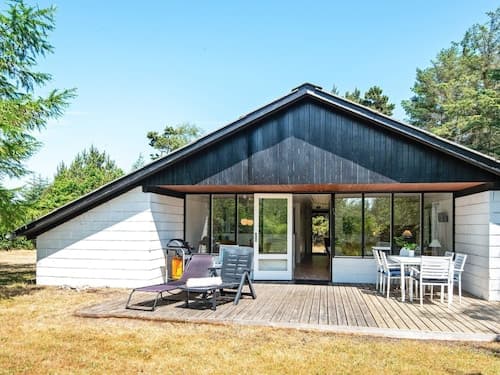 6 Person Holiday Home in Ulfborg