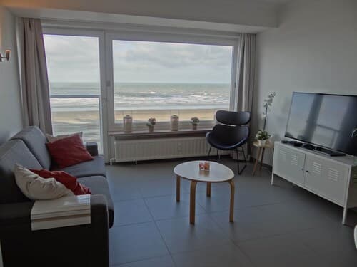 Apartment in Nieuwpoort by the Beach