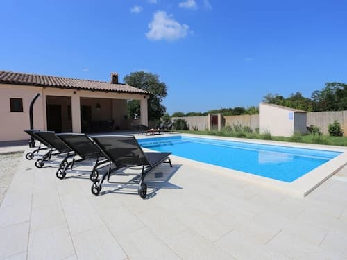 Nina With a Heated Pool