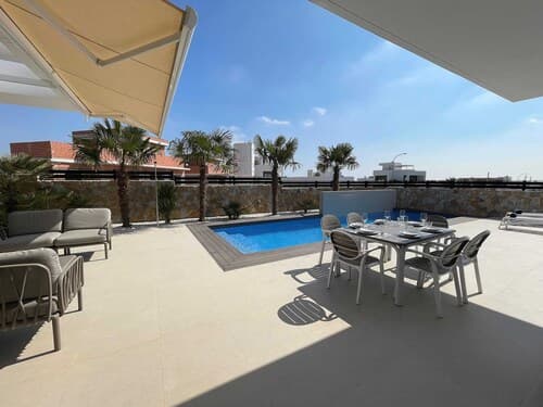 Modern Villa Near Guardamar