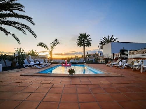 Spacious Holiday Home in La Oliva