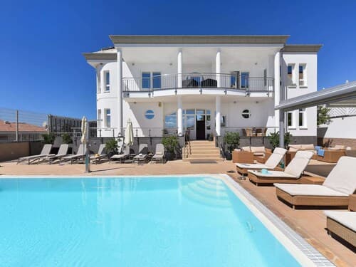 Belvilla by OYO Villa Doramas 12 pax