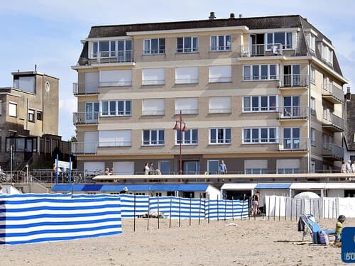 Seaview Stay w/ Parking