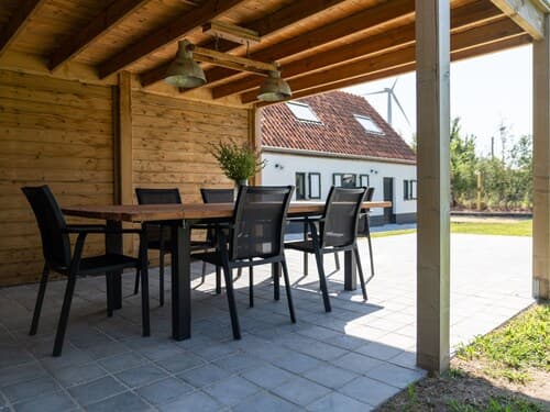 Heritage House 2 km From the Beach in Lissewege