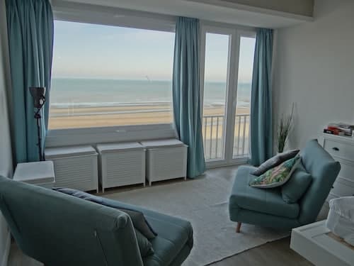 Apartment in Nieuwpoort With Stunning Sea View