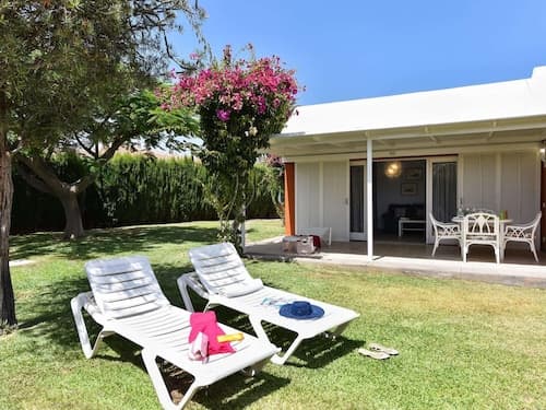Bungalow in Maspalomas Near Beaches & Pool