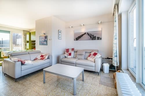 Penthouse in Seafront With Stunning Sea View