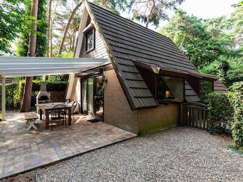 Cozy Chalet With Sauna in Lanaken