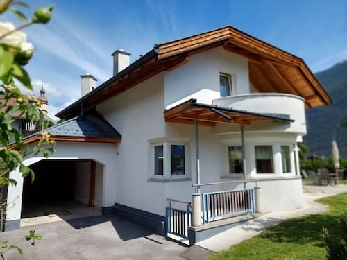 Michl"s Villa Modern Retreat