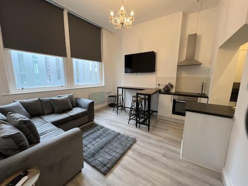 Lovely 2-bed Apartment in Liverpool