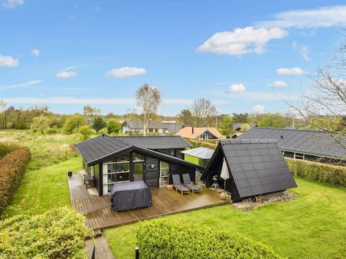 6 Person Holiday Home in Hemmet