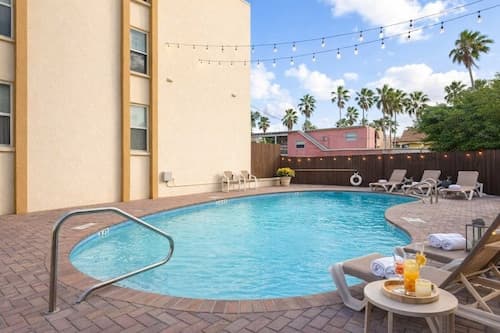 Max Walkable Location - 1st Floor - 2 Patios