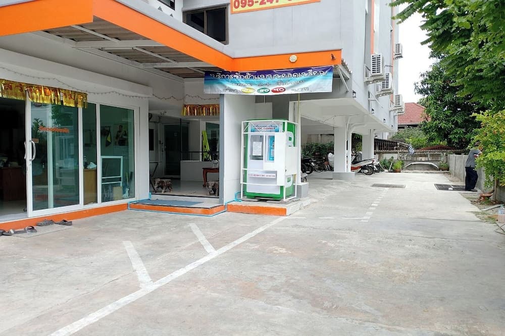 Na Nont Place