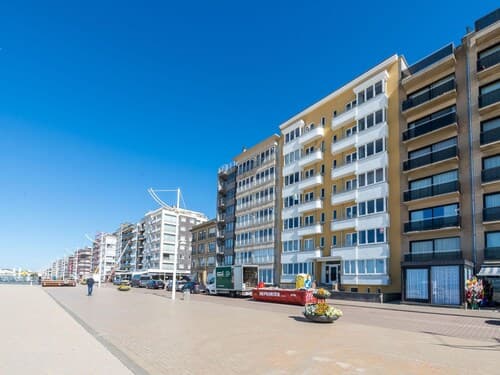 Apartment in Koksijde for 8 Person